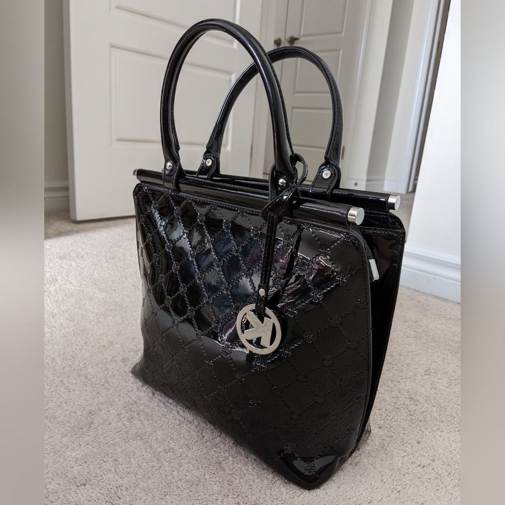 Kazar patent leather purse